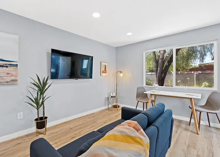 Pet Friendly In Couette-café Tucson